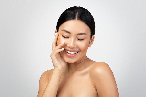 Le lift coréen : votre allié pour une peau éclatante et saine